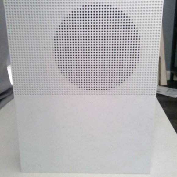 Xbox s - Picture 2 of 3